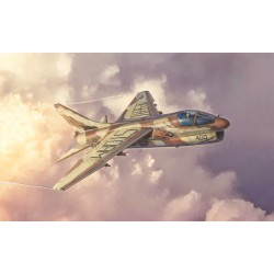 MODELO 1:48 A-7E CORSAIR II