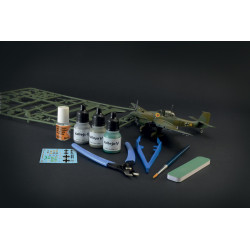 MODELO 1:72 COMPLETE SET FOR MODELING: 1:72 JUNKER JU-87B STUKA