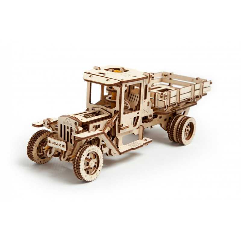 CAMION UGM-11